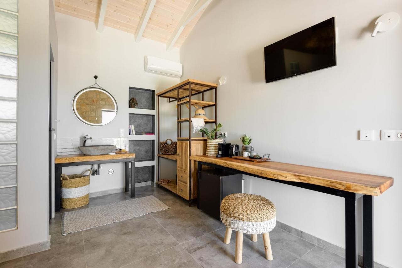 "Four Olives" Luxury Rooms, Afitos #Feelslikehome Buitenkant foto