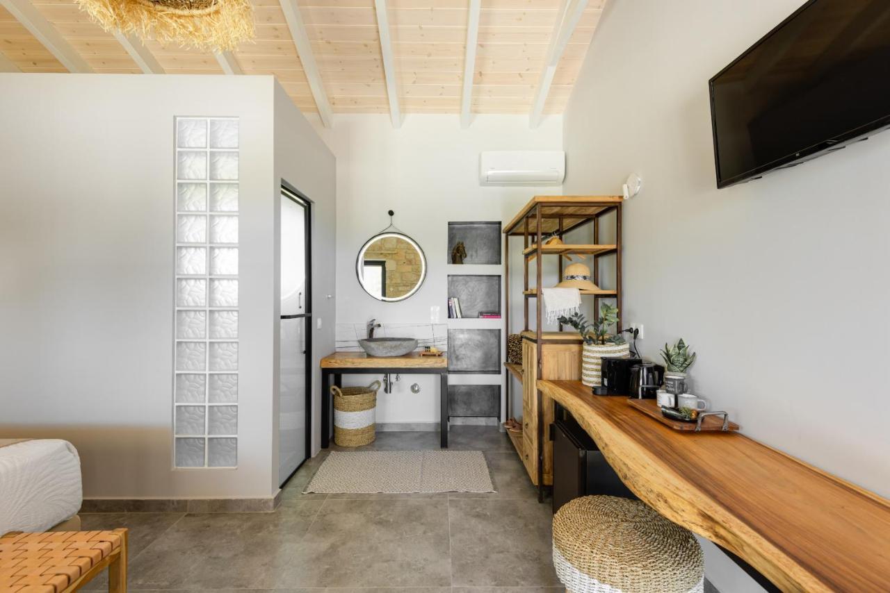 "Four Olives" Luxury Rooms, Afitos #Feelslikehome Buitenkant foto
