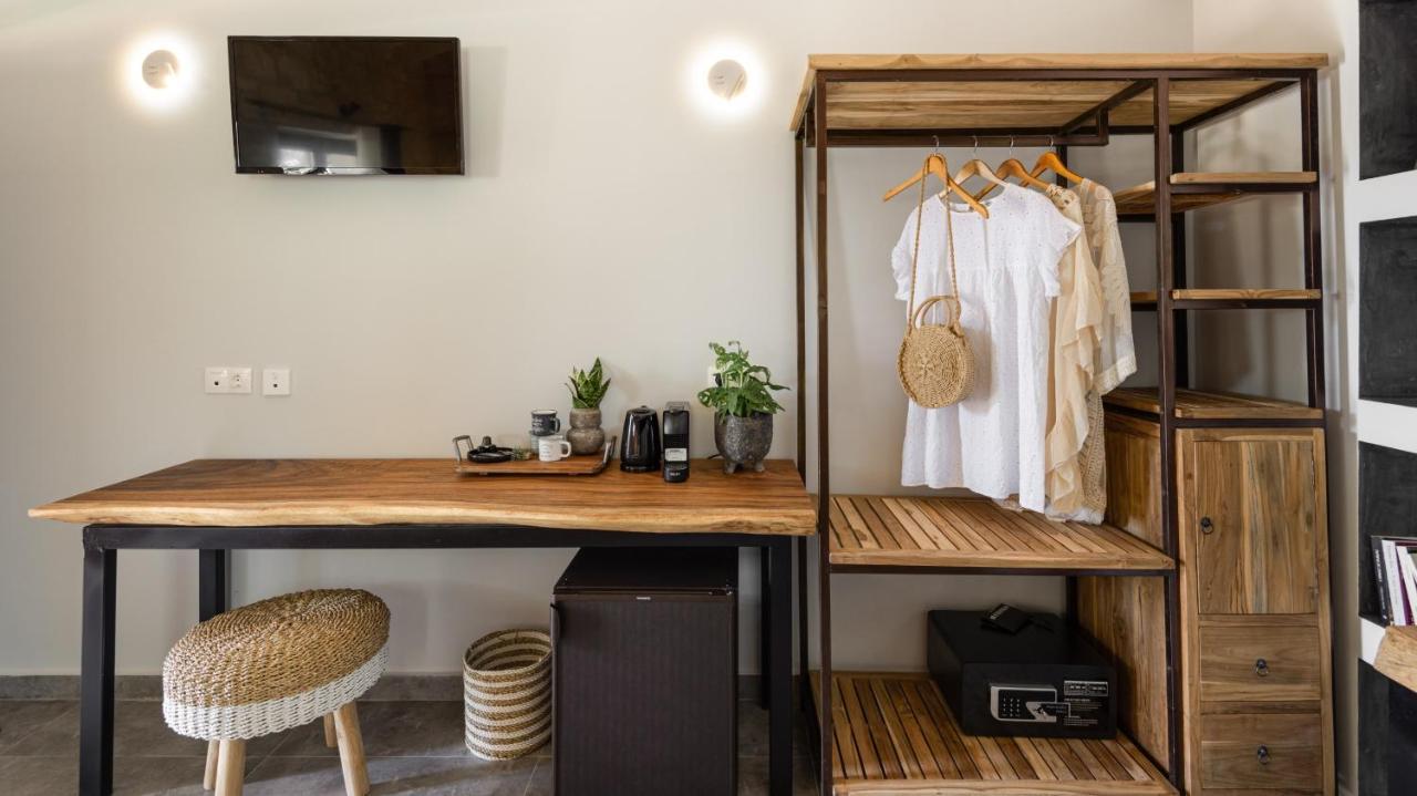 "Four Olives" Luxury Rooms, Afitos #Feelslikehome Buitenkant foto